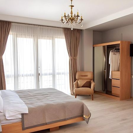 Tbilisi Mare Hotel Bagian luar foto