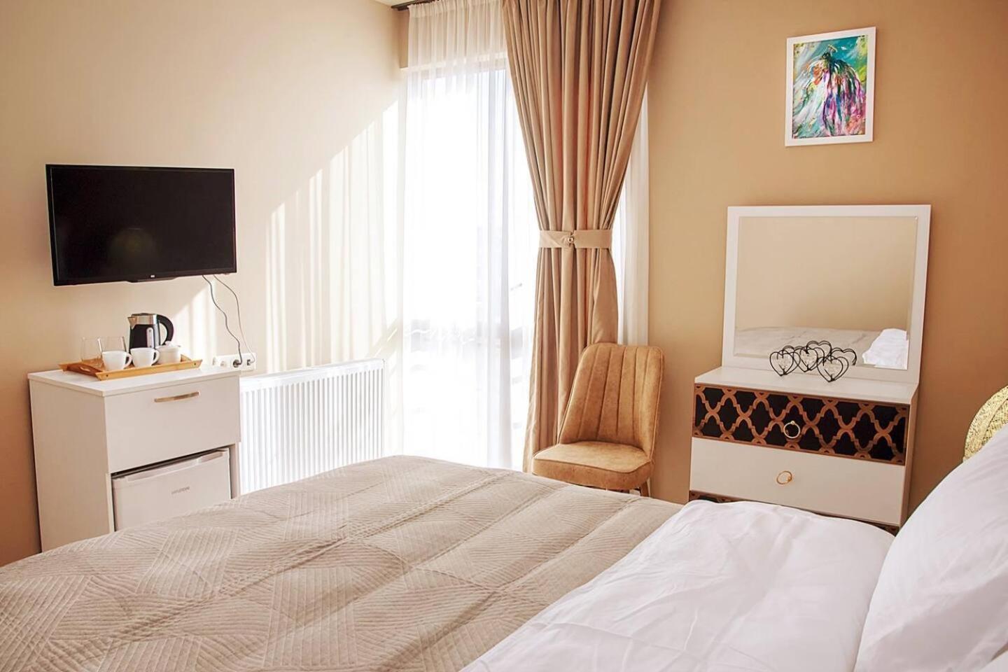 Tbilisi Mare Hotel Bagian luar foto