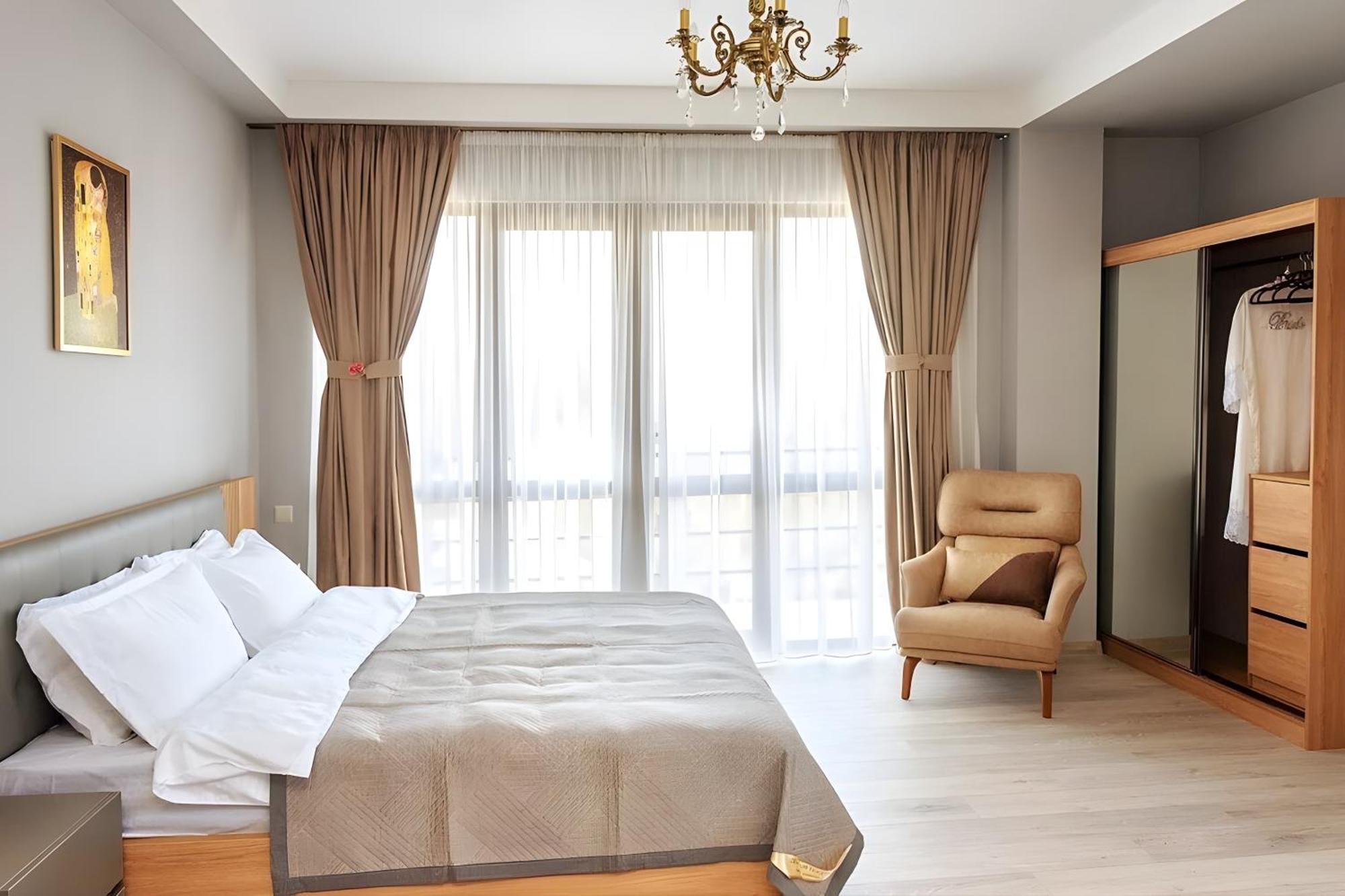 Tbilisi Mare Hotel Bagian luar foto